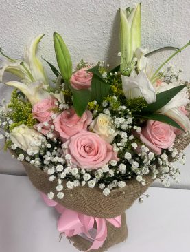 Ramo Rosas y lilium